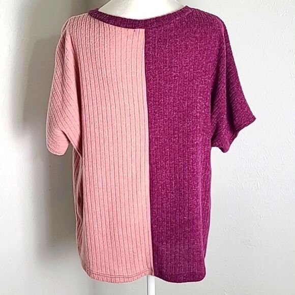 Entro Pink & Purple Colorblock Sweater, Short Sleeves,  V-neck,  Size Large - Picture 6 of 8